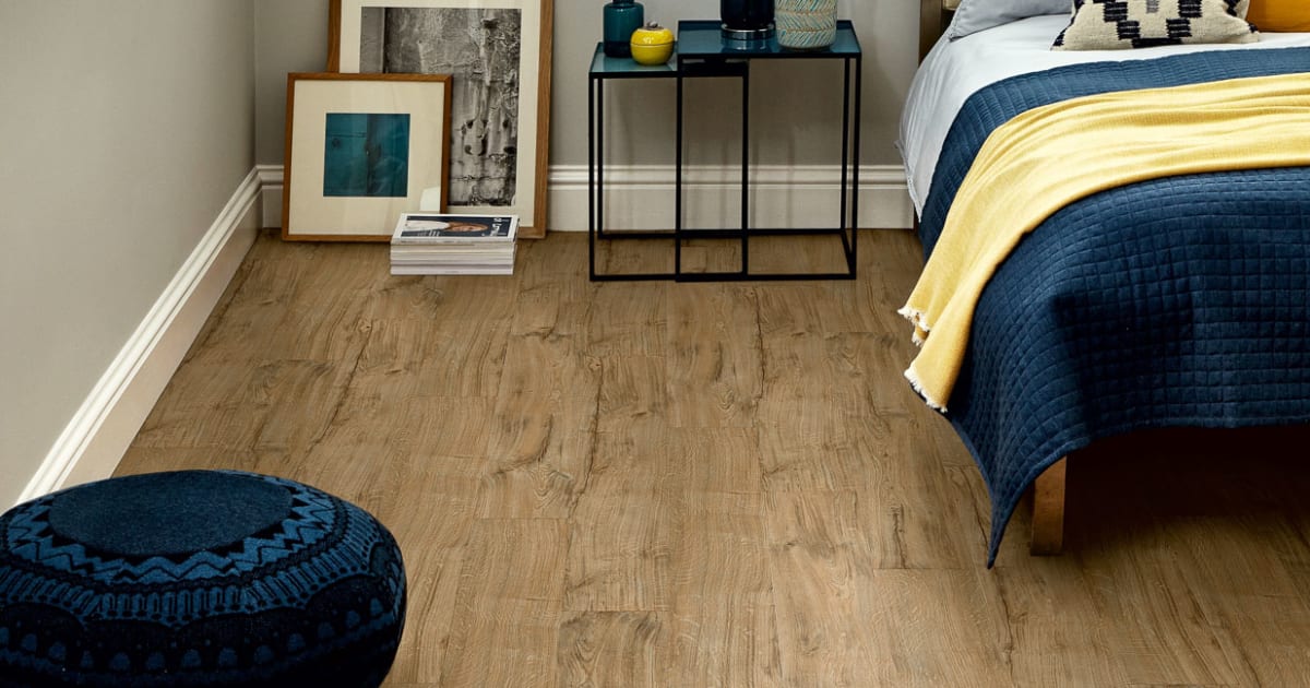 Featured Oak SB5W2533: Click Luxury Vinyl tiles from the Amtico